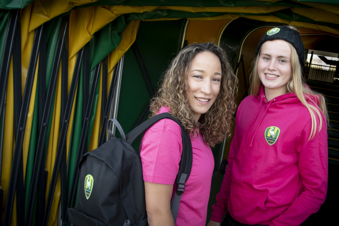 Foto's fanshop ADO vrouwen | Zoals Hein het Ziet!