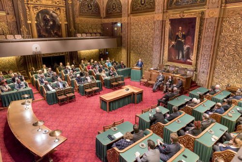 bijeenkomst Eerste Kamer: Het Binnenhof 800 jaar centrum van de politieke macht 3577