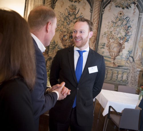 bijeenkomst Eerste Kamer: Het Binnenhof 800 jaar centrum van de politieke macht 3708