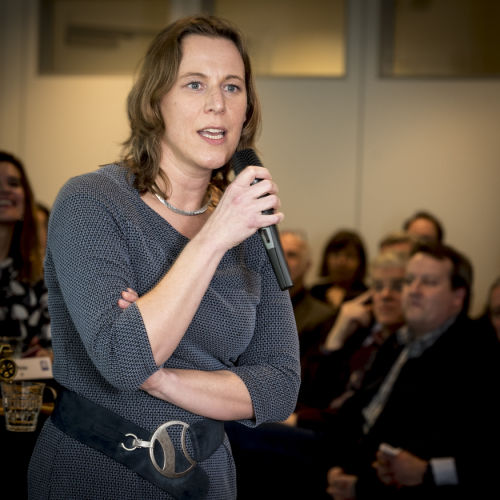 Wytske de Pater (CDA) tijdens VERkiezingsdebat over eletriche rijden olv Vincent Everts bij BOVAG in Bunnik 4414.jpg