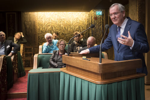 De Maatschappij departement 's-Gravenhage bezoek Eerste Kamer der Staten Generaal 3632.jpg