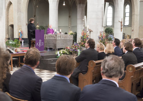 uitvaart Sint-Laurentiuskerk in Breda 5651