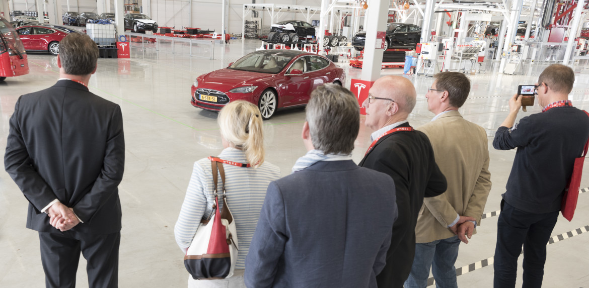 Bezoek Vereniging Electrische Rijden aan Tesla | Zoals Hein het Ziet!