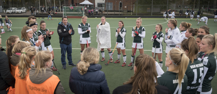 Cartouche Dames 1 tegen Leonidas